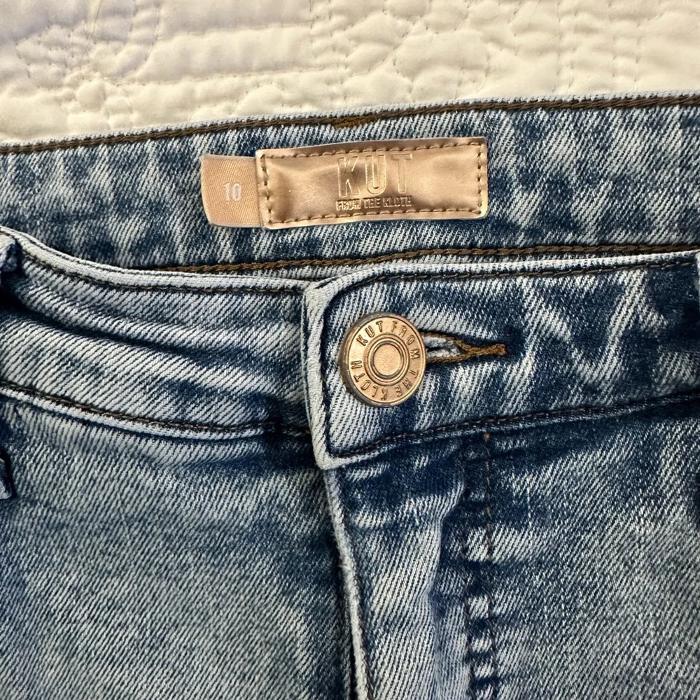 Kut from the Kloth Light Blue Distressed Straight Leg Jeans - Picture 3 of 7
